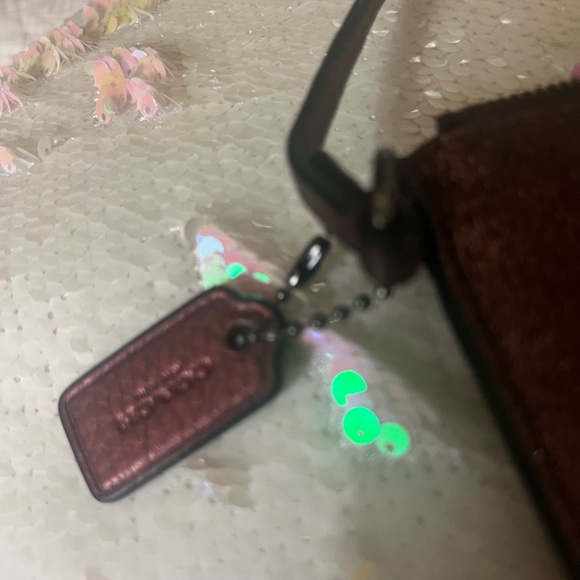 Coach wristlet - Picture 3 of 7